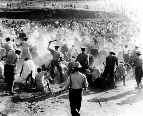 La Masacre de Sharpeville: Una Trágica Manifiestación de la Lucha contra el Apartheid en Sudáfrica